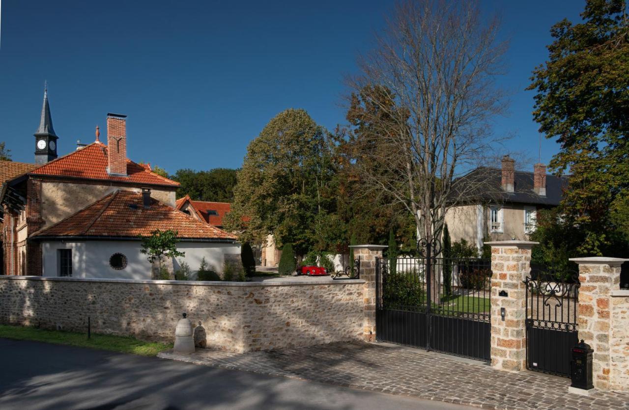 Le Clocher De La Duchesse Bonnelles Exterior photo